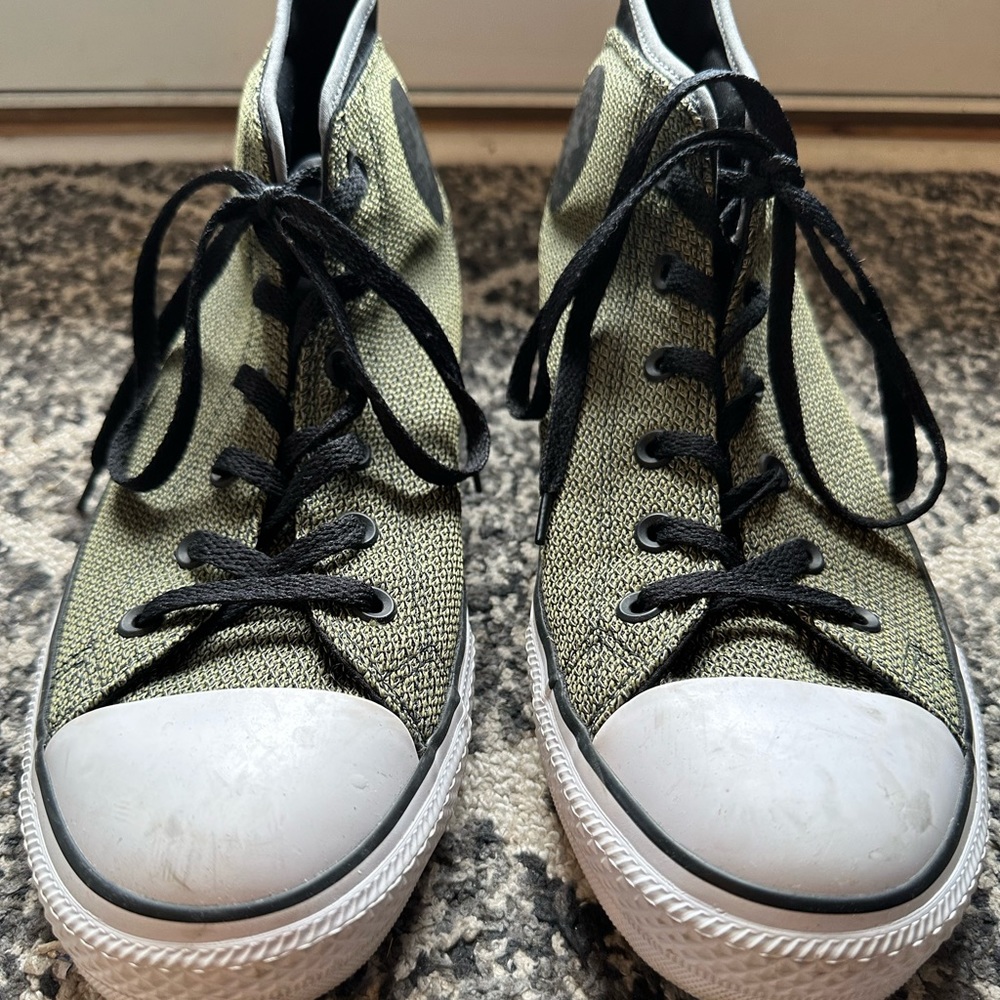 Converse syde street